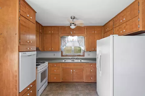 Kitchen - 345 W Jeffery St, Kankakee, IL 60901 photo 1 of 1
