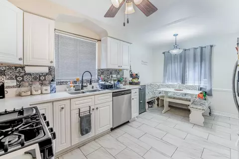 1820 Maple Ave, Berwyn, IL 60402 photo 8