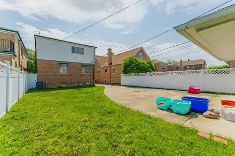 1820 Maple Ave, Berwyn, IL 60402 photo 32