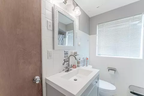 1820 Maple Ave, Berwyn, IL 60402 photo 19