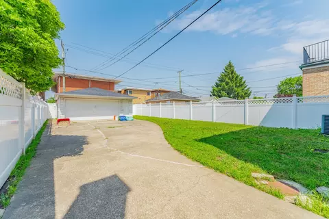 1820 Maple Ave, Berwyn, IL 60402 photo 28