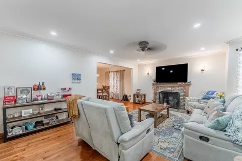 1820 Maple Ave, Berwyn, IL 60402 photo 5