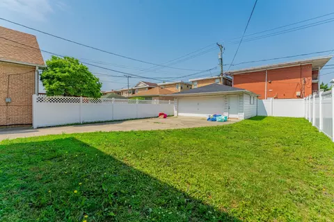1820 Maple Ave, Berwyn, IL 60402 photo 30