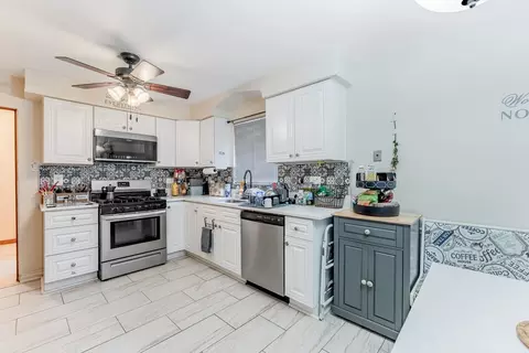 1820 Maple Ave, Berwyn, IL 60402 photo 9