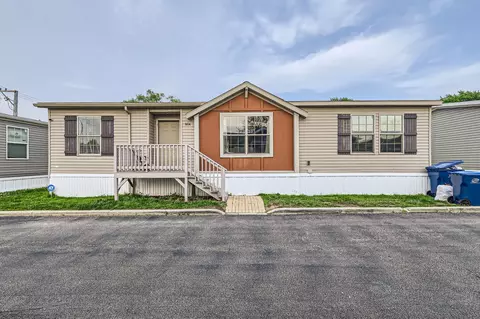 804 8th St, Northfield, IL 60093