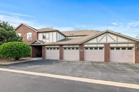 6248 Misty Pines Dr #4, Tinley Park, IL 60477