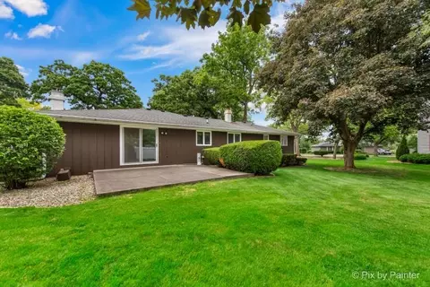 Exterior - 195 Westgate Dr, Elgin, IL 60123 photo 3 of 5
