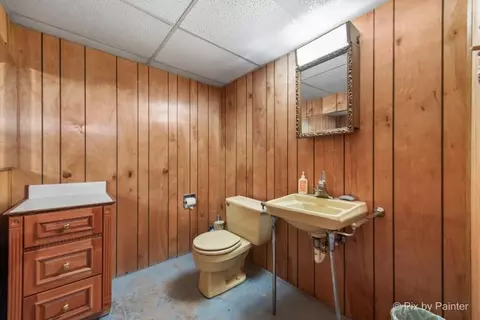 Bath - 195 Westgate Dr, Elgin, IL 60123 photo 3 of 3