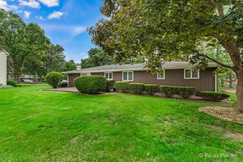 Exterior - 195 Westgate Dr, Elgin, IL 60123 photo 2 of 5