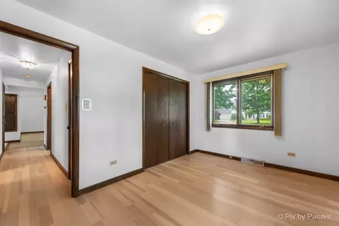 Bedroom - 195 Westgate Dr, Elgin, IL 60123 photo 4 of 5
