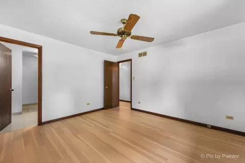 Bedroom - 195 Westgate Dr, Elgin, IL 60123 photo 1 of 5