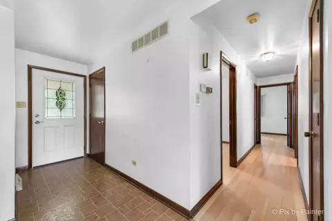Entry Way - 195 Westgate Dr, Elgin, IL 60123 photo 2 of 2