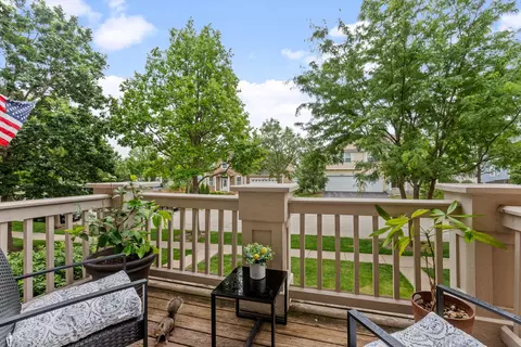 Exterior - 3072 Bridgeham St, Elgin, IL 60124 photo 2 of 3