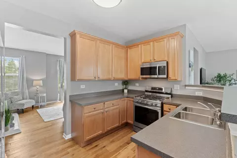 Kitchen - 3072 Bridgeham St, Elgin, IL 60124 photo 2 of 2
