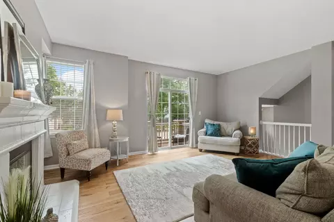 Living - 3072 Bridgeham St, Elgin, IL 60124 photo 1 of 1