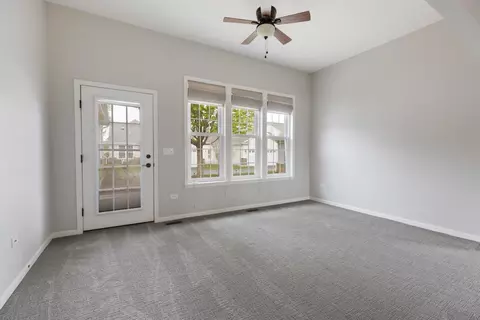 2929 Portage St, Naperville, IL 60564 photo 10