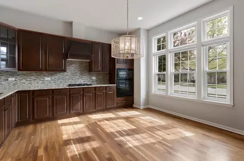 2929 Portage St, Naperville, IL 60564 photo 4