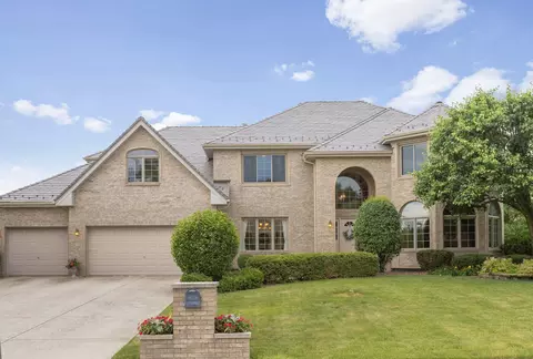8025 Kirkcaldy Ct, Palos Heights, IL 60463