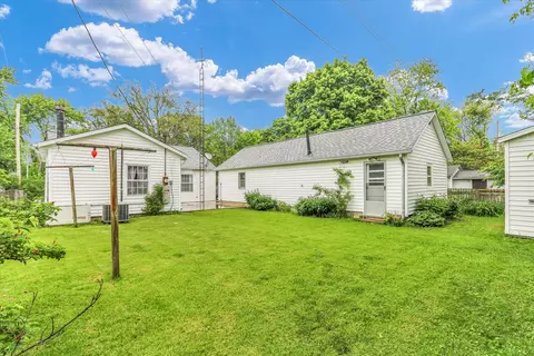 907 E Glenview Dr, Tuscola, IL 61953 photo 30