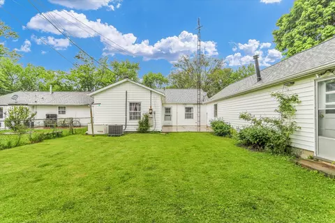 907 E Glenview Dr, Tuscola, IL 61953 photo 29
