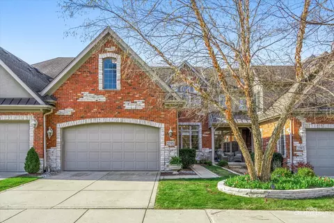 2395 Durand Dr, Downers Grove, IL 60516