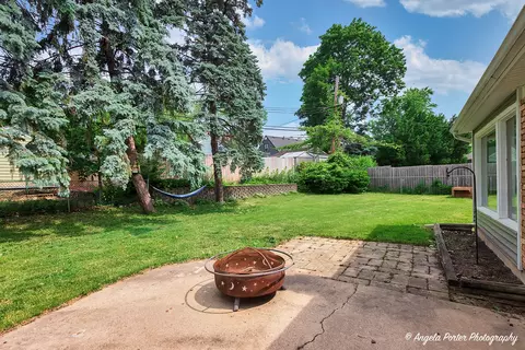 Exterior - 482 S Alfred Ave, Elgin, IL 60123 photo 2 of 6