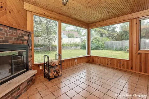 Exterior - 482 S Alfred Ave, Elgin, IL 60123 photo 5 of 6