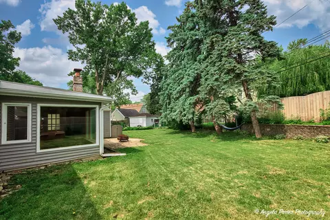 Exterior - 482 S Alfred Ave, Elgin, IL 60123 photo 4 of 6