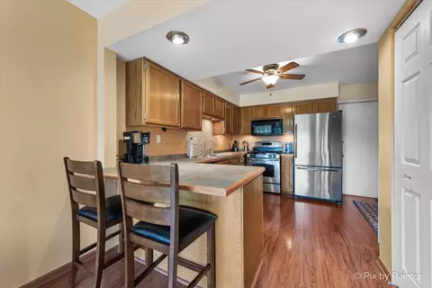 1223 Dunamon Dr, Bartlett, IL 60103 photo 9