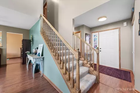 1223 Dunamon Dr, Bartlett, IL 60103 photo 2