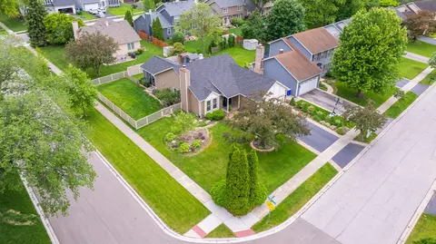 View/Area - 2060 Childs Ct, Wheaton, IL 60187 photo 3 of 7