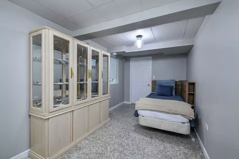 Bedroom - 2060 Childs Ct, Wheaton, IL 60187 photo 2 of 2