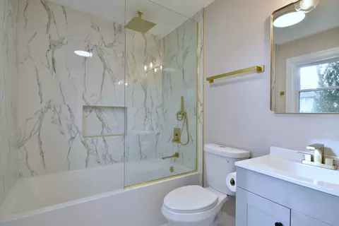 903 Jarvis Ave, Des Plaines, IL 60018 photo 14