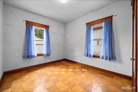 Bedroom - 613 Jackson St, Aurora, IL 60505 photo 1 of 3