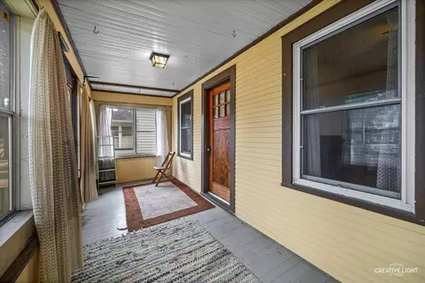 Exterior - 613 Jackson St, Aurora, IL 60505 photo 3 of 6