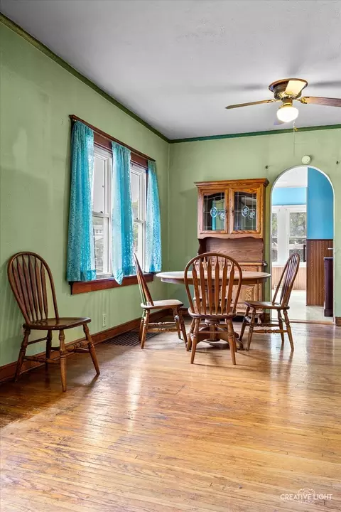 Dining - 613 Jackson St, Aurora, IL 60505 photo 2 of 2