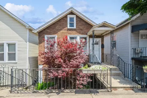 2835 S Farrell St, Chicago, IL 60608