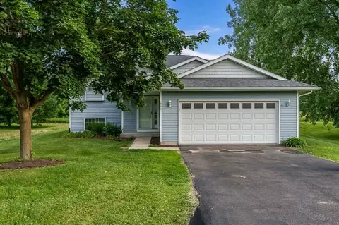 411 Benedict Dr SW, Poplar Grove, IL 61065