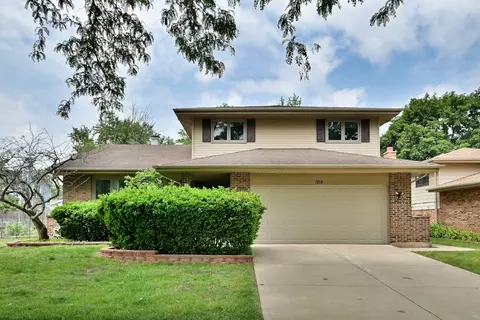1010 Longford Dr, Westmont, IL 60559