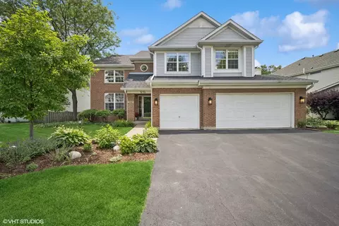 534 Capital Ln, Gurnee, IL 60031