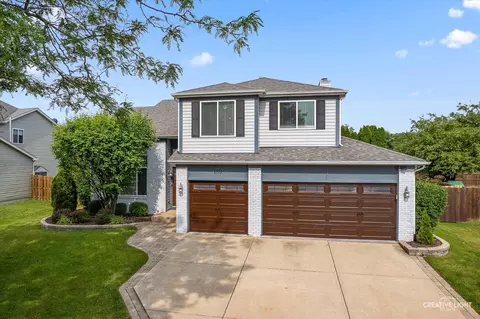 189 Cross St, Sugar Grove, IL 60554