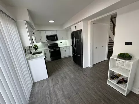 1805 Marquette Ln, Hoffman Estates, IL 60169 photo 12