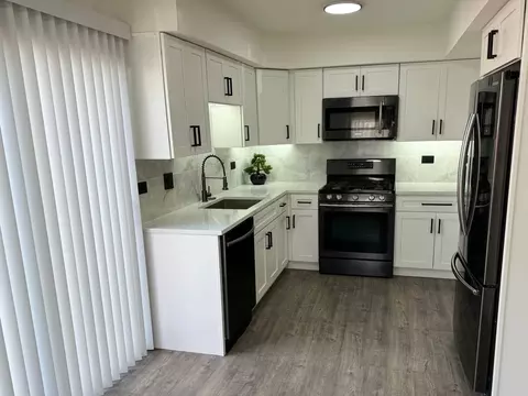 1805 Marquette Ln, Hoffman Estates, IL 60169 photo 13