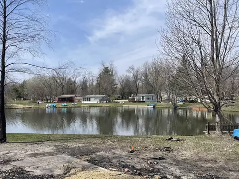 5-462 Woodhaven Lks, Sublette, IL 61367