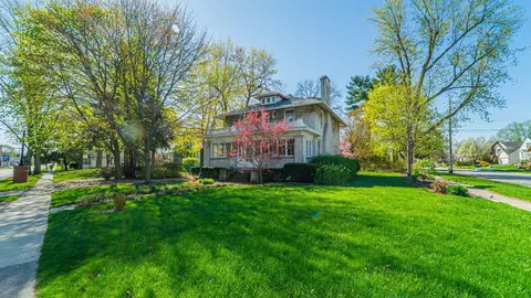 531 E Joliet St, Crown Point, IN 46307