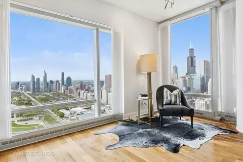 Other - 340 E Randolph St #4806, Chicago, IL 60601 photo 2 of 9