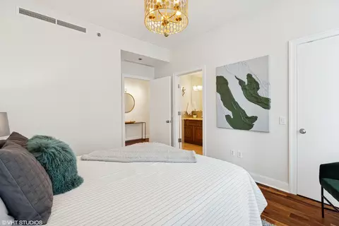 Bedroom - 340 E Randolph St #4806, Chicago, IL 60601 photo 5 of 6