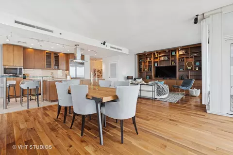 Dining - 340 E Randolph St #4806, Chicago, IL 60601 photo 3 of 5