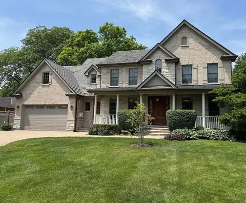 1230 Canterbury Ln, Glenview, IL 60025