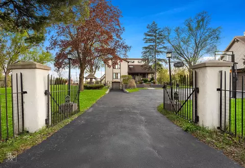 27875 W Lake Shore Dr, Spring Grove, IL 60081